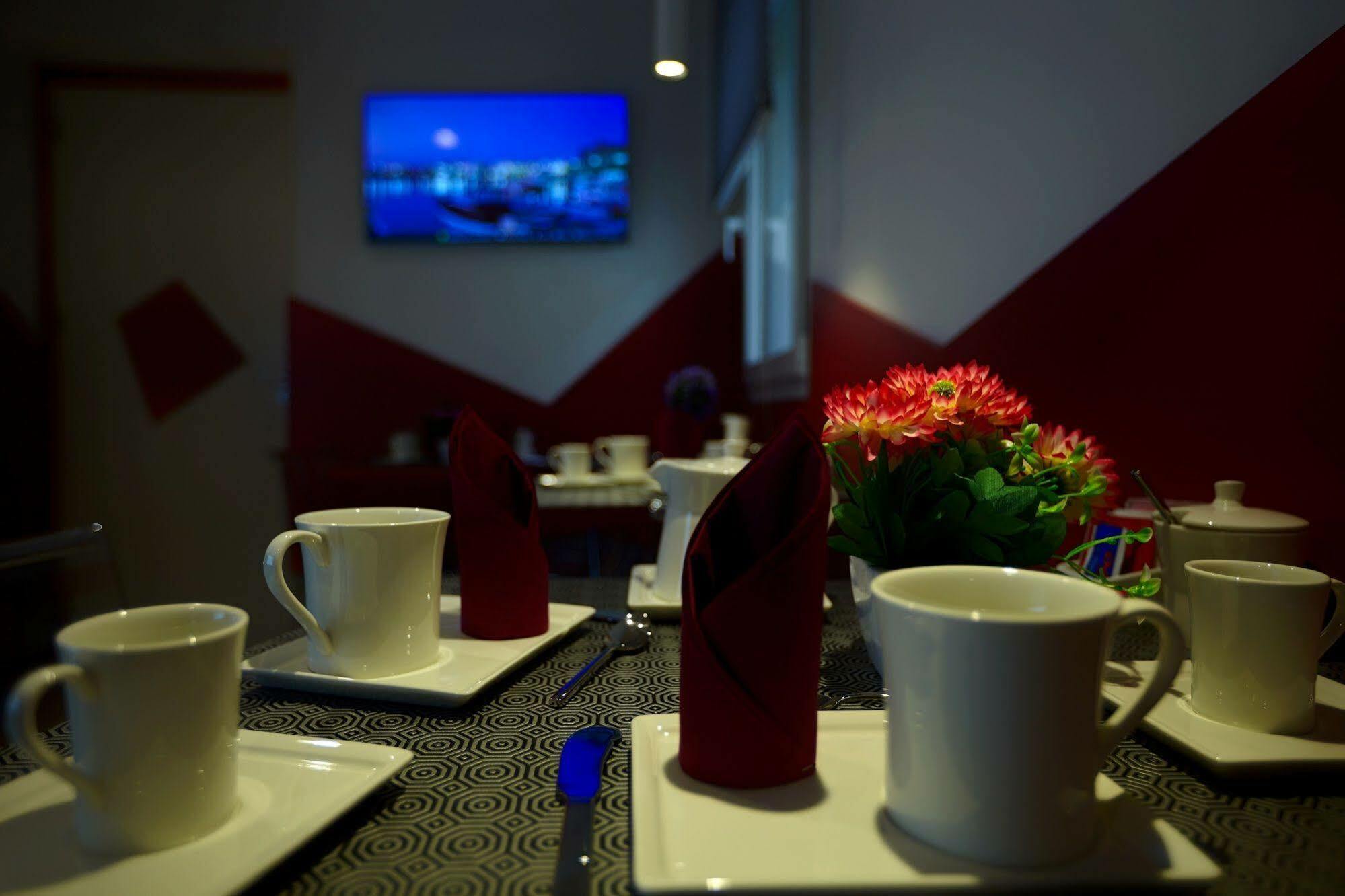 Hospitality Hotel Палермо Экстерьер фото