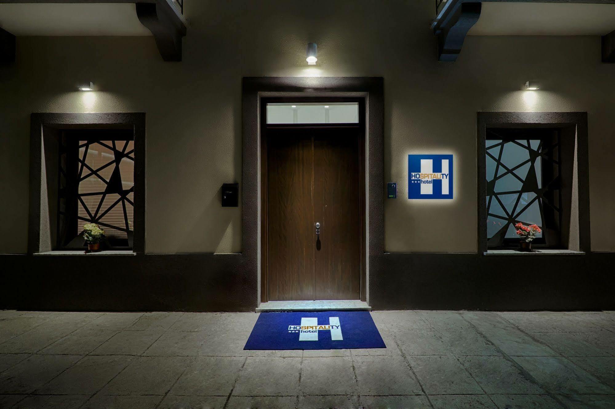 Hospitality Hotel Палермо Экстерьер фото